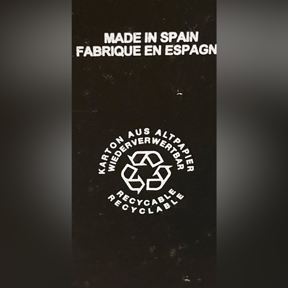 “LIKE NEW” CHANEL Lambskin Black Espadrilles - Picture 14 of 16